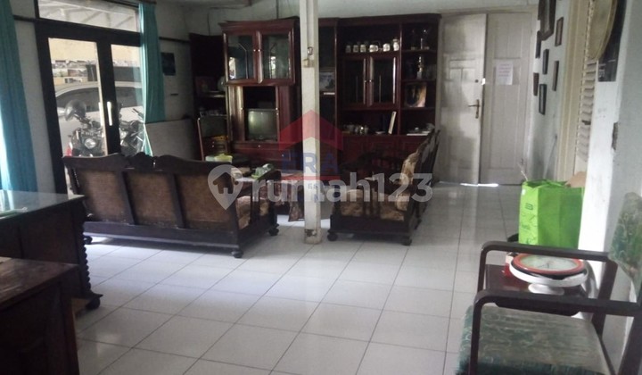 Rumah Jl. Dahlia Sayap Riau tengah kota Bandung 2
