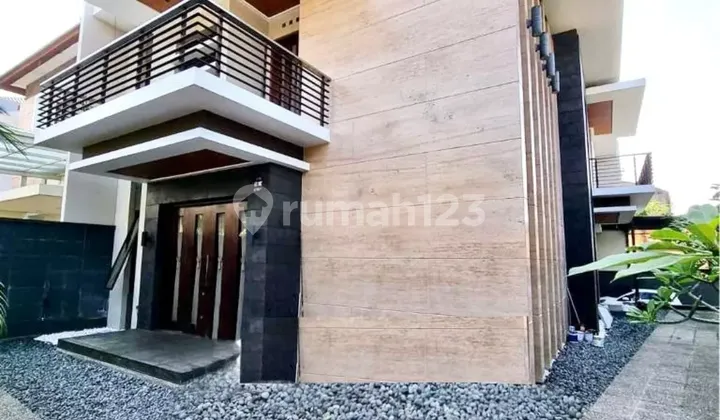 *Di jual Rumah di Setra Duta* *Di jual Rumah di Setra Duta*