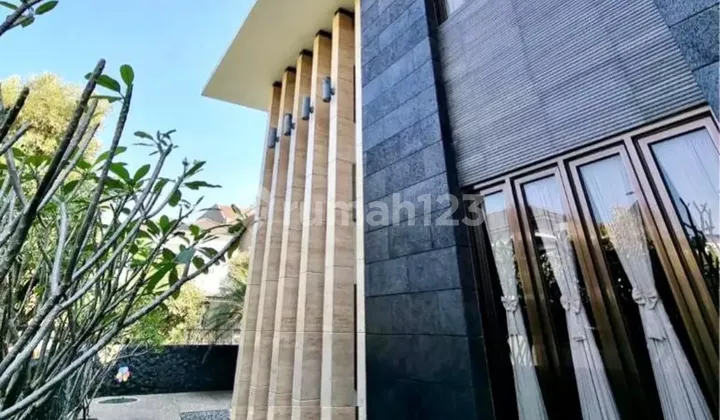 *Di jual Rumah di Setra Duta* 2