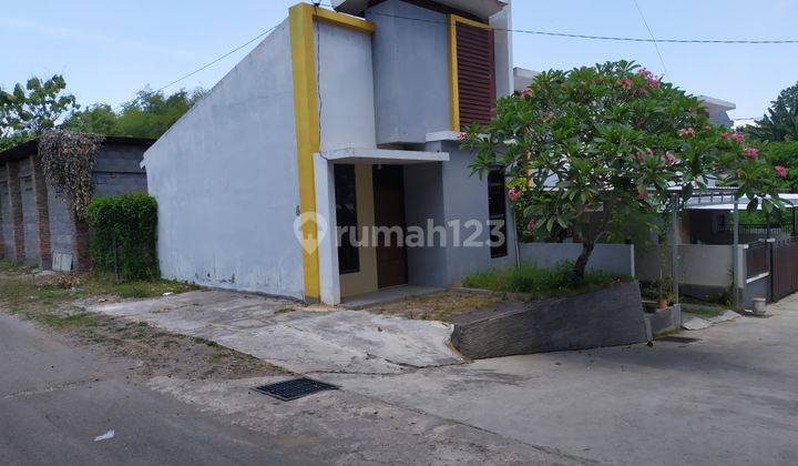 Rumah baru minimalis paling depan dekat Ringroad mojosongo tidak banjir 1