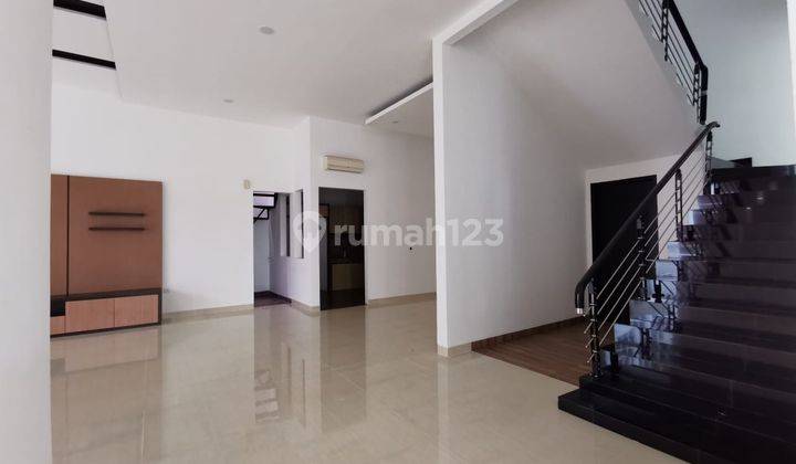 Rumah Mewah 3 Lantai Sutera Onyx Alam Sutera 2