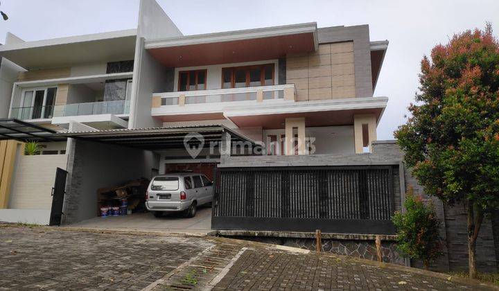 Rumah mewah full furnished di dataran tinggi kota semarang 1