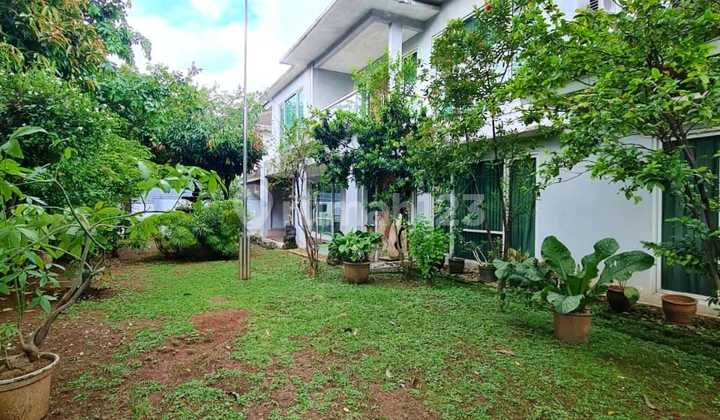 Rumah mewah lebak bulus menghadap timur