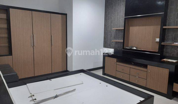 Rumah bagus furnish  Taman kopo indah 2 1