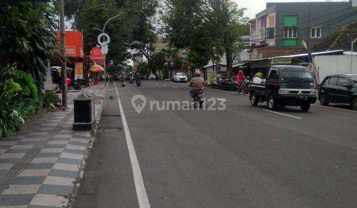 Dijual cepat dan murah rumah dan tempat usaha di poros jl raya diponegoro batu 2