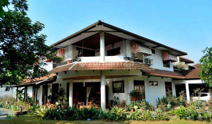 RUMAH TROPIS LUAS, ASRI, DAN NYAMAN DI JAGAKARSA 1