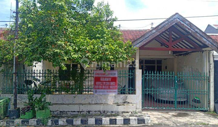 Rumah Bagus Unfurnished Sertifikat Hak Milik di Kris Kencana Sari, Surabaya 1