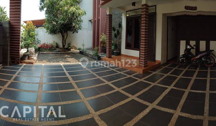 Dijual Rumah Lux 2 Lantai di Taman Kopo Indah 3 1