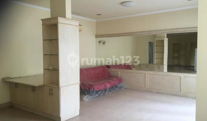 Luxury House in Taman Cendana Golf Lippo Karawaci 2