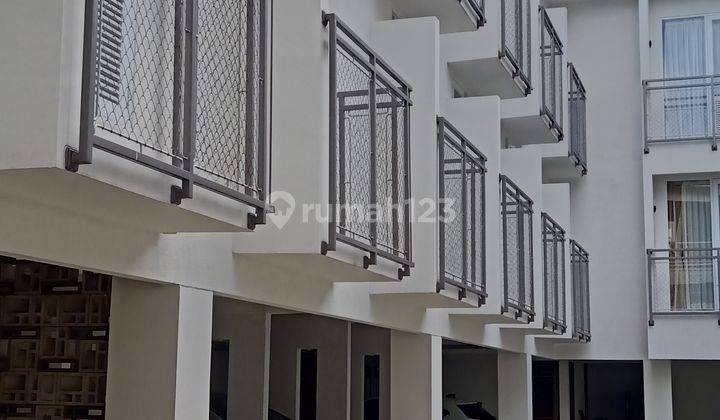 Luas Tanah 970m2, Bangunan 1.850m2 KOST-KOSTAN Modern 47 Kamar di Ciumbuleuit, Bandung - 5 menit dari Kampus UNPAR 1