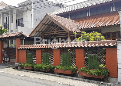 rumah istimewa  area bunga bunga di malang 1