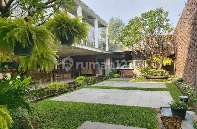 Rumah atau Restoran Bagus luas di pusat kota Solo 1