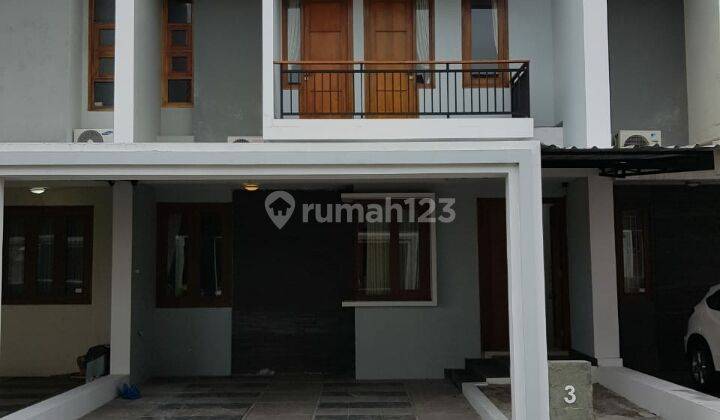 Rumah cantik di cluster elite  Colomadu 1