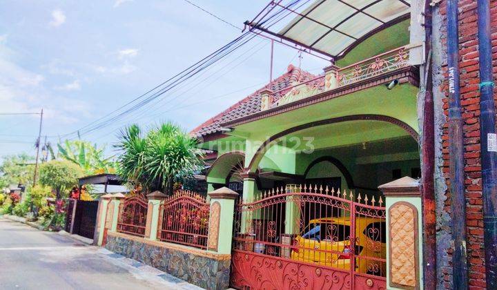 Rumah besar bagus terawat di Bunga2 dekat Suhat kota Malang 2