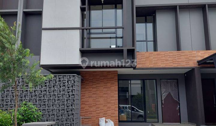 Rumah Cantik Fully Furnish di Suvarna Sutera Cluster Flavio 1