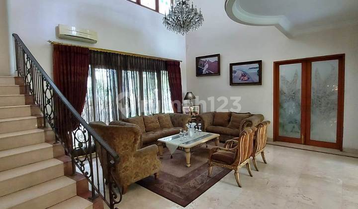 Mediteranian Style Rumah 2 Lantai Berdekatan Dgn Area Komersil Posisi 2 Hadap Rumah Kokoh & Minim Renovasi 2