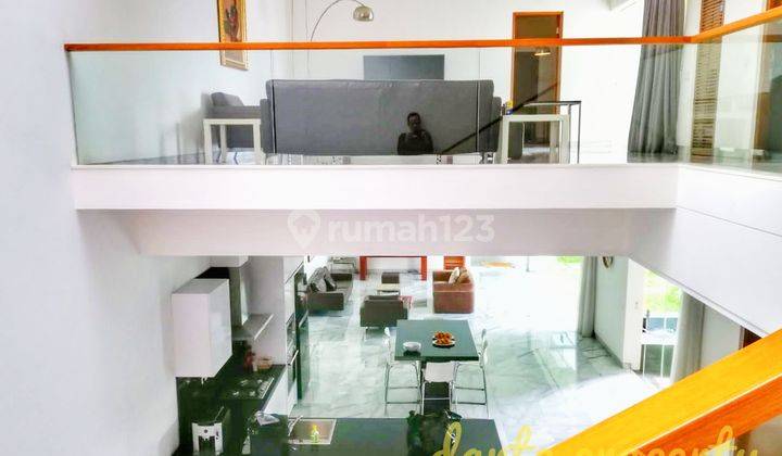 Rumah Cantik Dalam Komplek Nyaman Luas Tanah 440m 2