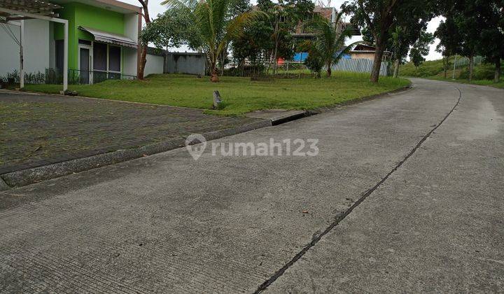 Rumah 2 Lantai Semi Furnished di Sentul City View Gunung Dan City 2