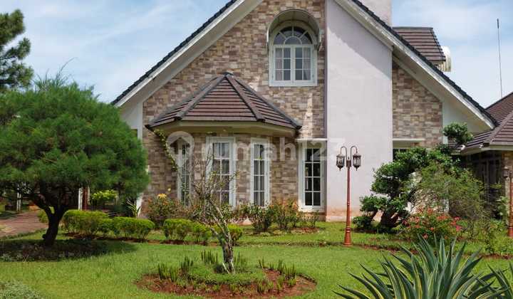 American style modern design ranch villa in Bogor. 1