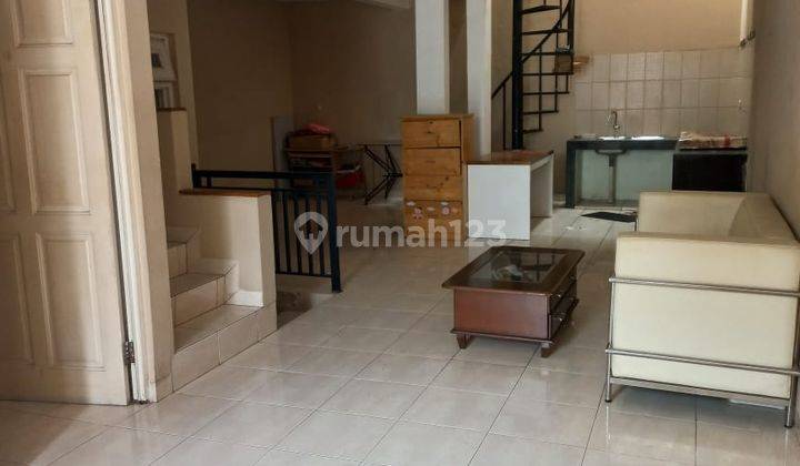 Rumah cantik d jual murah,jl.Semanan.jakarta barat,L.Tanah:90m2,L.Bangunn:120m2,km.Tidur:3,km.mandi:2,harga:1,6M saja murah..segera hubungi:0821.1838.9158 Linawati (linaliu) 2