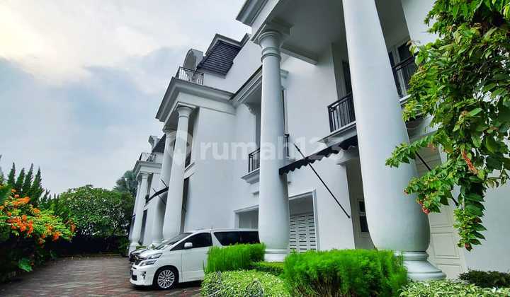 Rumah compound modern classic