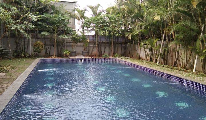 Di Jual Rumah 2 Lantai luas memiliki s.pool di sentul 2