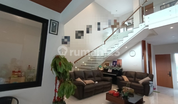 Rumah Cluster Ekslusif Singgasana Pradana Bandung SHM di Kompleks Singgasana Pradana Exclusive , Mekar Wangi 2