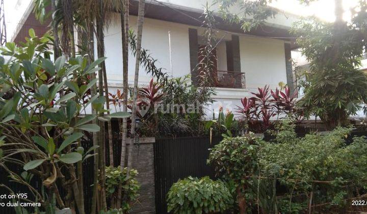 Rumah terawat dalam komplek di Patra Kuningan  2