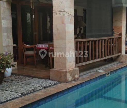 Rumah terawat dalam komplek di Patra Kuningan  2