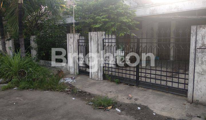 RUMAH TENGAH KOTA SURABAYA HITUNG TANAH 1