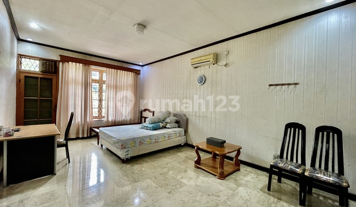 Rumah Sultan  Dan Halaman Luas Lokasi Prime Cilandak 2