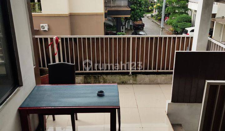 Dijual rumah 2lantai siap huni, cantik, semifurnish ada pool di bintaro kebayoran village  2