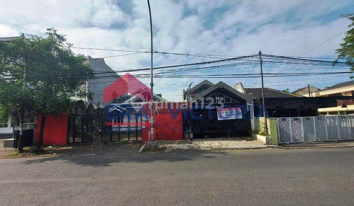 Rumah Disewakan cocok untuk usaha, di pinggir jalan raya ramai 1