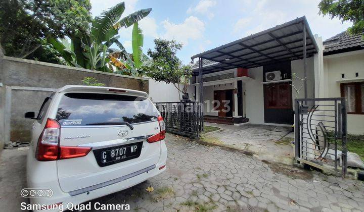 RUMAH CANTIK MINIMALIS DALAM PERUMAHAN Di  MAGUWO.ESTATE DEKAT PASAR STAN MAGUWOHARJO 2