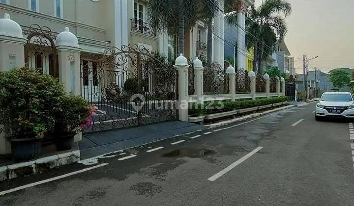 Rumah Mewah Full Furnished Dalam Komplek Elite Area Duren Sawit 2