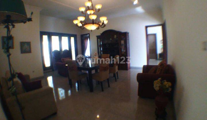 Rumah Dua Lantai Sangat Mewah Davinci Furnish Dekat Teras Kota di Bukit Golf Terrace, Tangerang Selatan 2