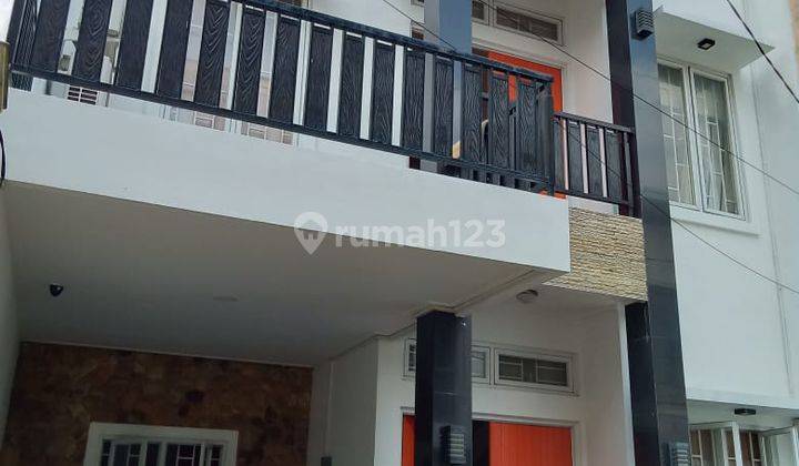 Rumah minimalis dengan Kavling  bagus, siap huni dalam Cluster di Pd Aren 1