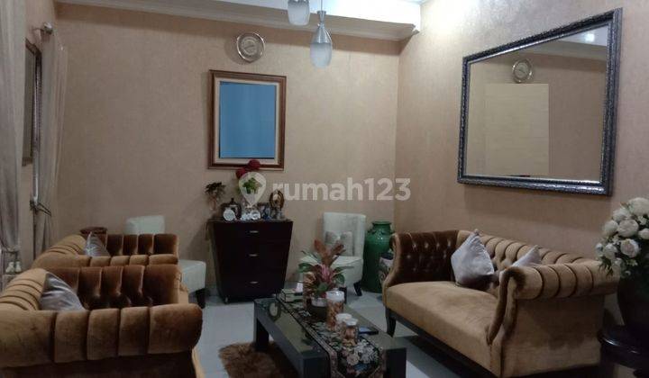 Rumah Tingkat di Cluster Senayan Bintaro 2