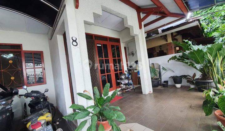 Rumah cantik dan terawat dalam komplek griya cinere 1