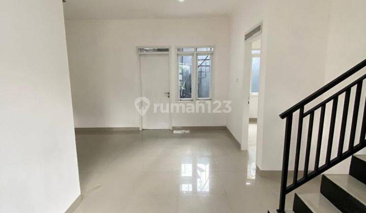 DI JUAL RUMAH BARU DUA LANTAI DEKAT POLSEK CIWASTRA DALAM KOMPLEK 2