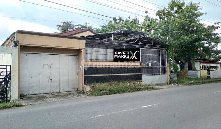 Disewakan rumah bagus mojosongo bisa utk kantor 1