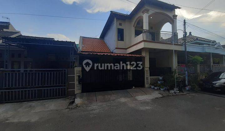 Rumah 2 lantai di dekat pusat kota Mojokerto  1