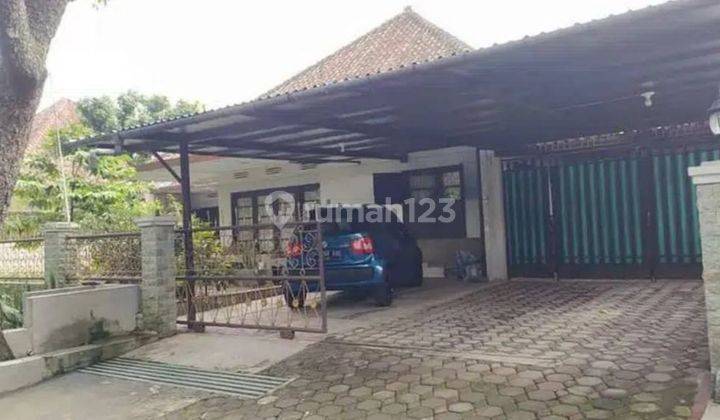 Rumah kolonial Terawat lokasi premium sayap Ahmad yani, Riau Bandung 1