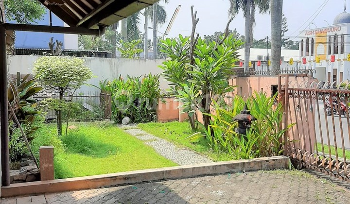 Large, Spacious, Semi-Furnished, 5 Bedrooms near Menteng Park, Bintaro, Suitable for Residence or Quiet Office 2