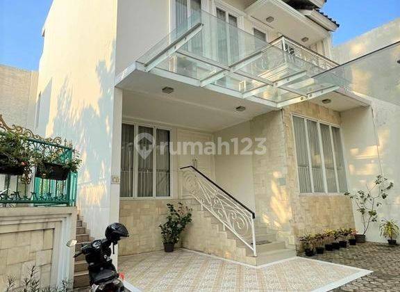 Rumah Dalam Townhouse, 3 Kamar, Furnished, dekat MRT Cipete 1