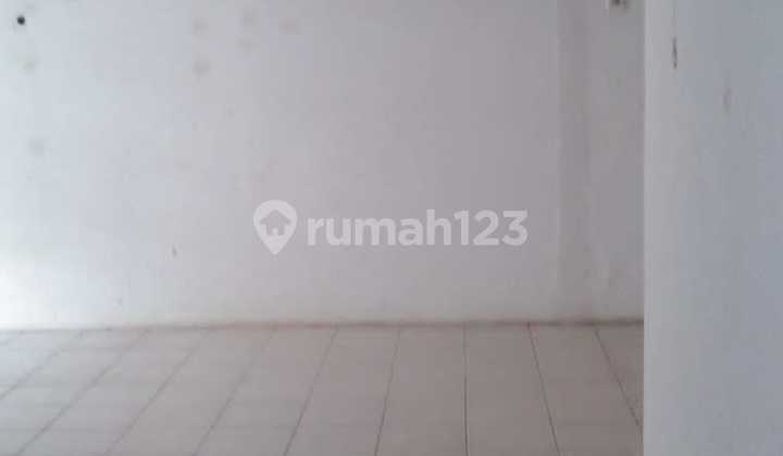 Rumah hitung tanah di Perumahan Pamulang 2, Jl. Benda Barat 2
