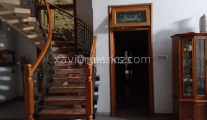 Rumah Mewah di Jl. Raya Kaliurang Tengah Kota Malang  2