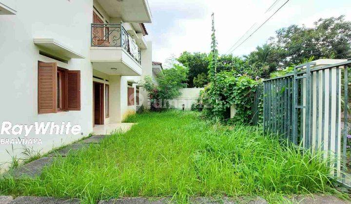 RUMAH DI BLOK A, CINERE, DALAM KOMPLEKS, LINGKUNGAN TENANG, BENTUK TANAH PERSEGI 2