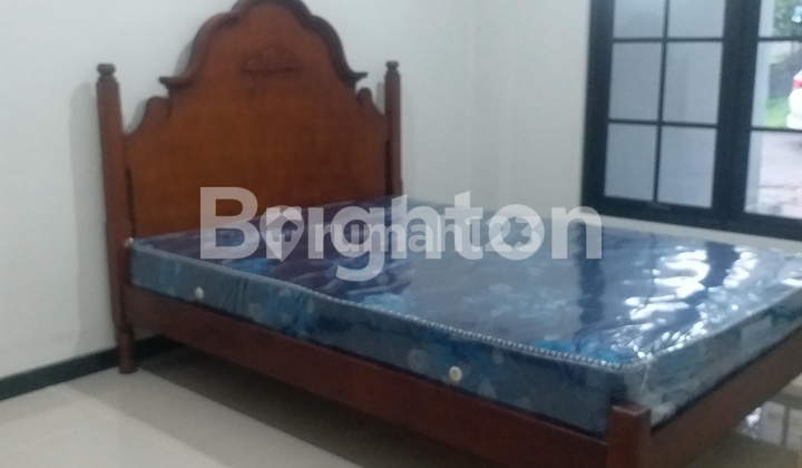 Citra Garden Sidoarjo house. Furnished. Renovated like new. Move-in ready. Backyard has a canopy. Close to toll road access. Citra Garden Sidoarjo house. Furnished. Renovated like new. Move-in ready. Backyard has a canopy. Close to toll road access.