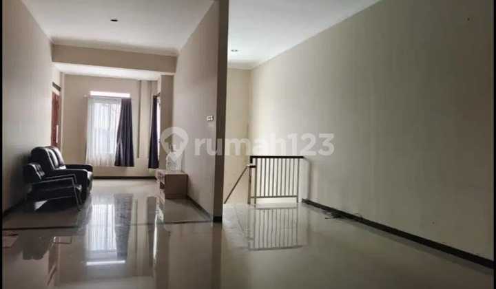 Rumah Cantik Modern di Margahayu Permai 2